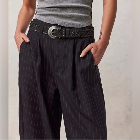 Free People 2 Pants Turning Point Pleated Barrel Trousers in mustard combo - Picture 8 of 11